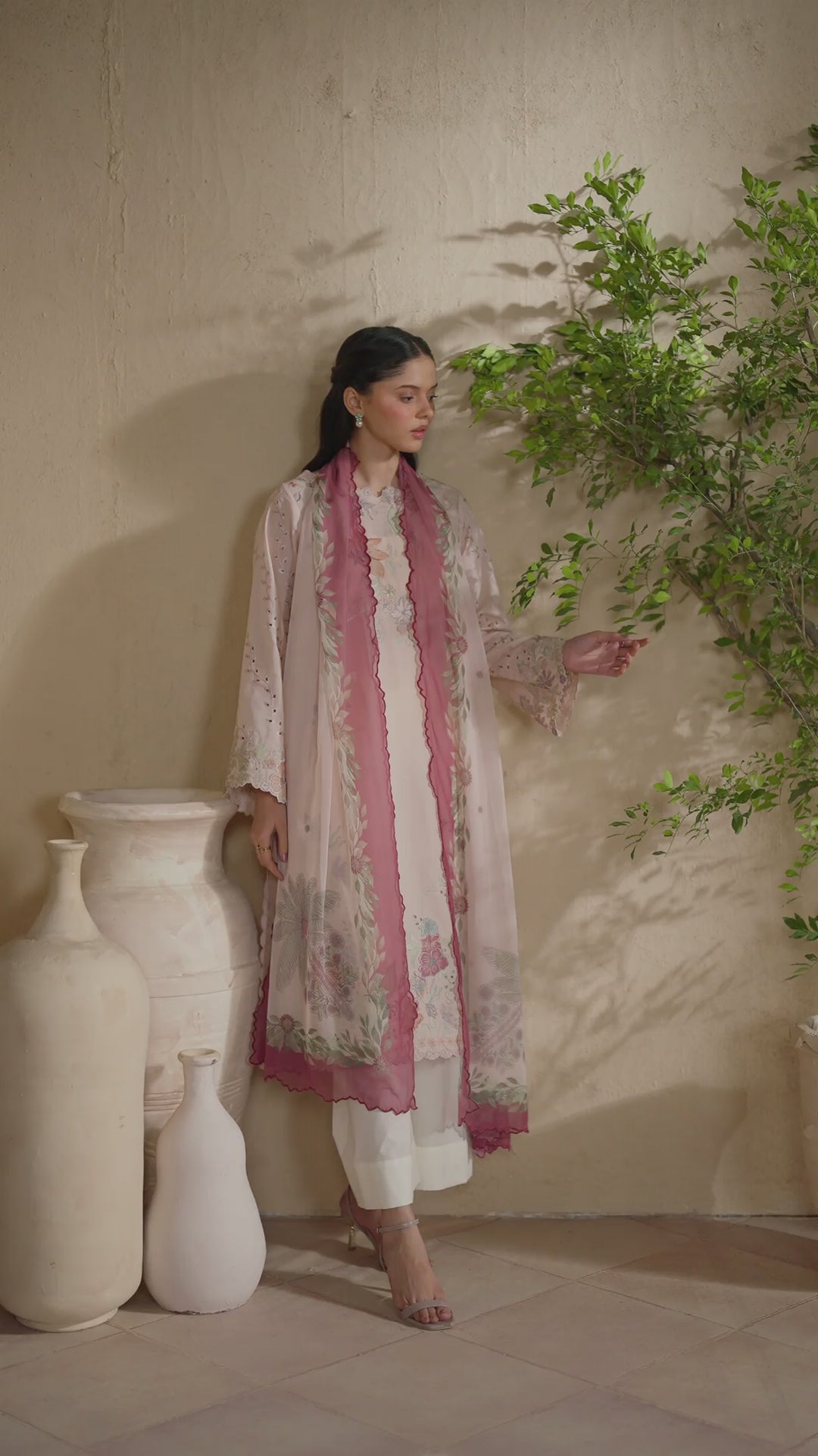 EL-04 Embroidered Lawn