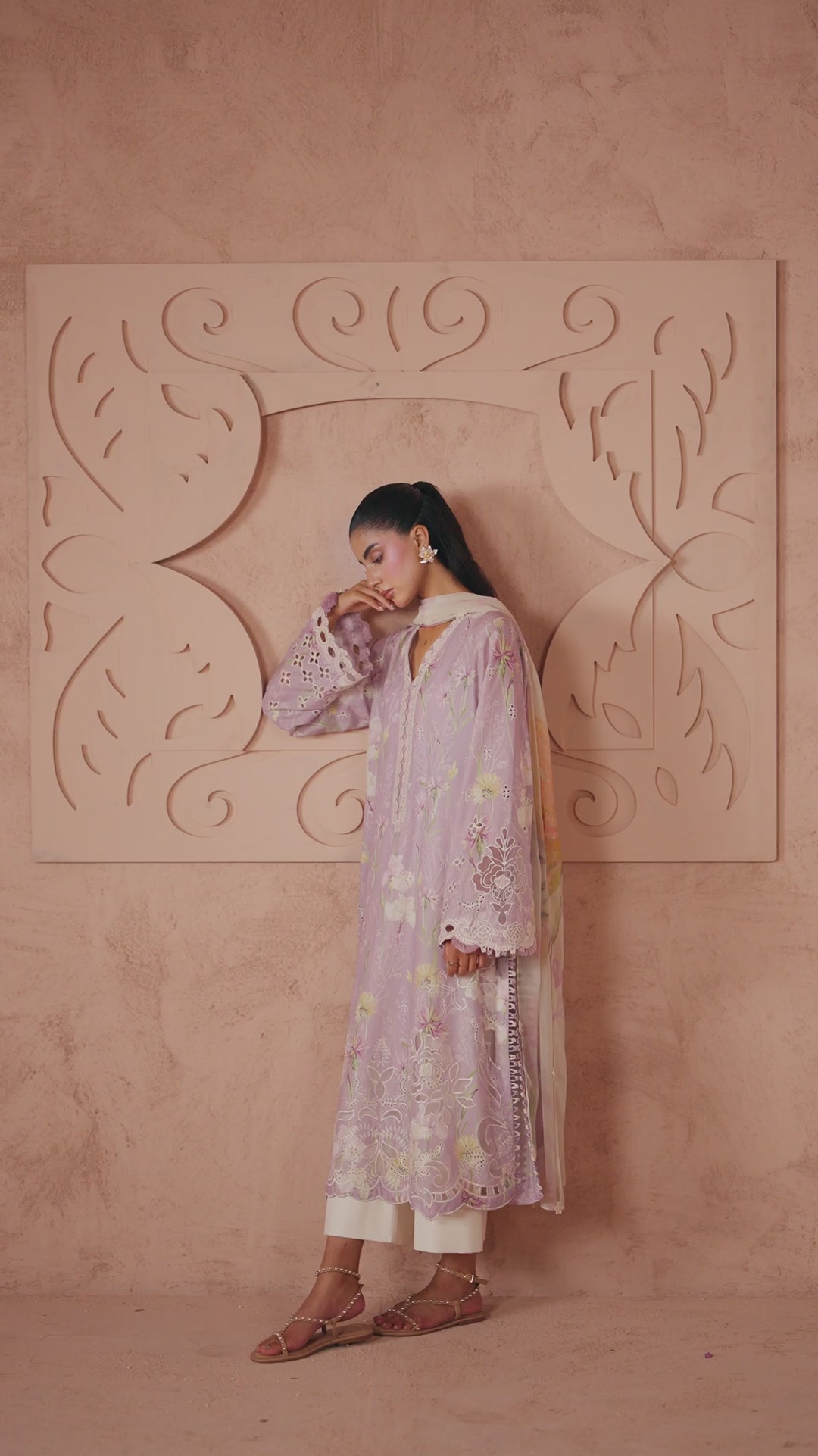 UE-709 Embroidered Lawn