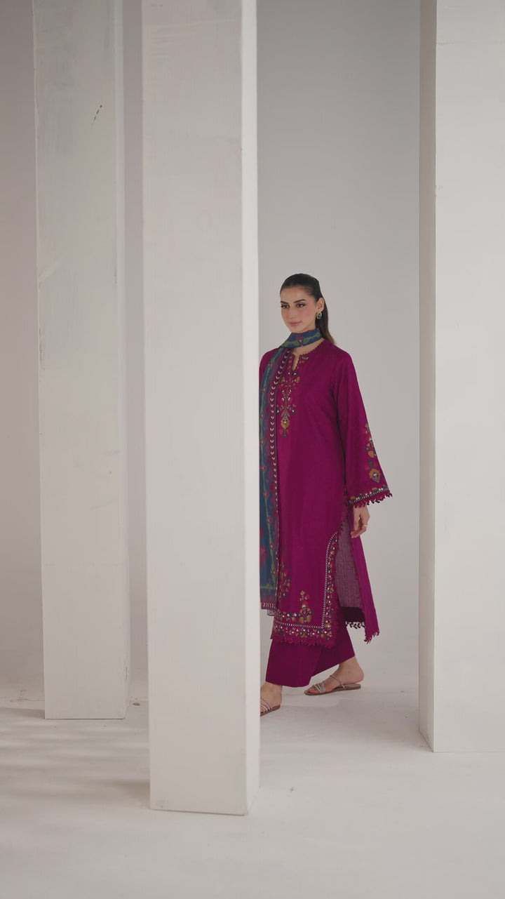 UE-680 Embroidered Lawn